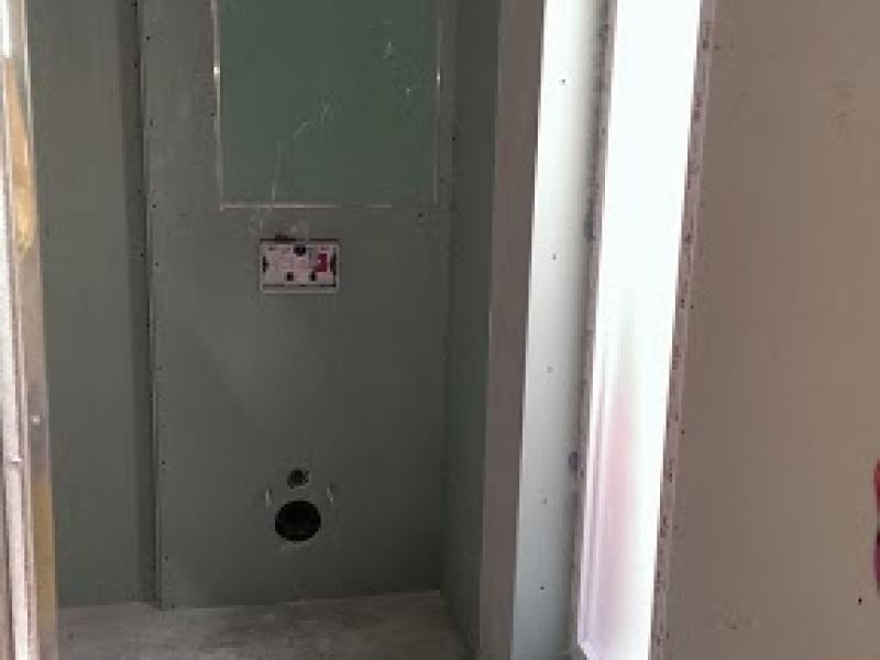 mur WC suspendu 