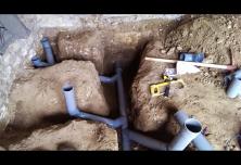 Évacuation d'eau usée avant coulage de la chape en béton 