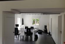 Vue séjour de la cuisine 