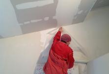 pose voile de verre dans l'enduit pour éviter les micro fissures