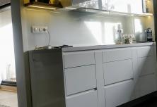 Eclairage en LED encastré sous meubles hauts